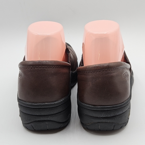 Keen oil & slip resistant non-marking brown leather clog size 7.5 - Picture 4 of 16